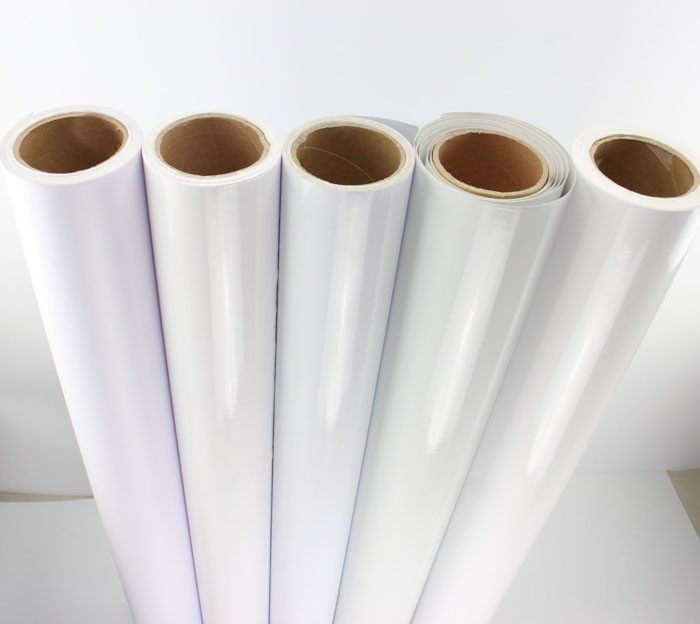 Color Penetration Clear Adhesive Vinyl Roll For Outdoor Promotional Graphics