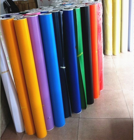 Glossy PVC Color Cutting Vinyl 80micron Film Thickness For Advertising